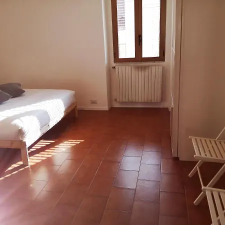 Apartment H24 *